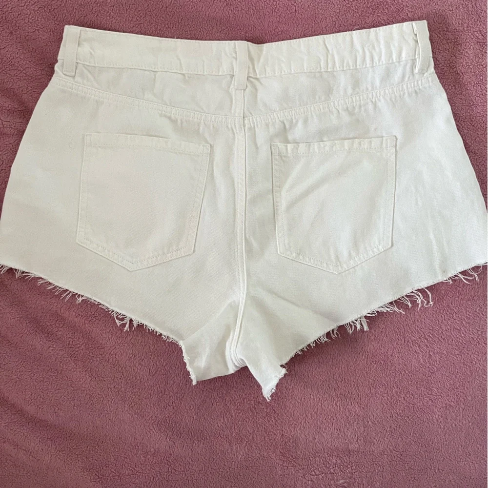 Garage Festival Woman’s White Denim Shorts - Picture 4 of 7